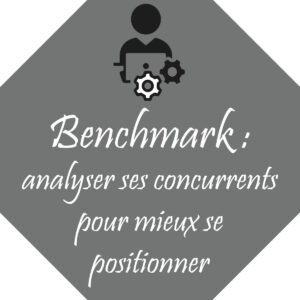 Icône de benchmark et de stratégie, avec une illustration d'ordinateur et d'engrenages, pour la fiche sur l'analyse de la concurrence.